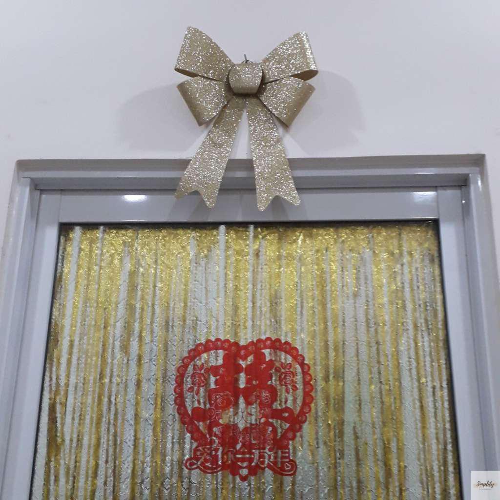 Mẫu rèm kim tuyến đám cưới màu vàng trắng.